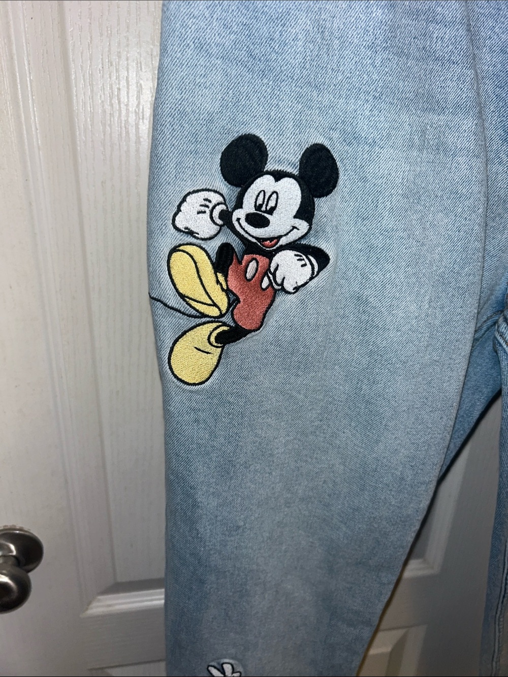 HP🎊🎊Her Universe Light Blue Denim Jeans with Mickey Graphics - Picture 3 of 10